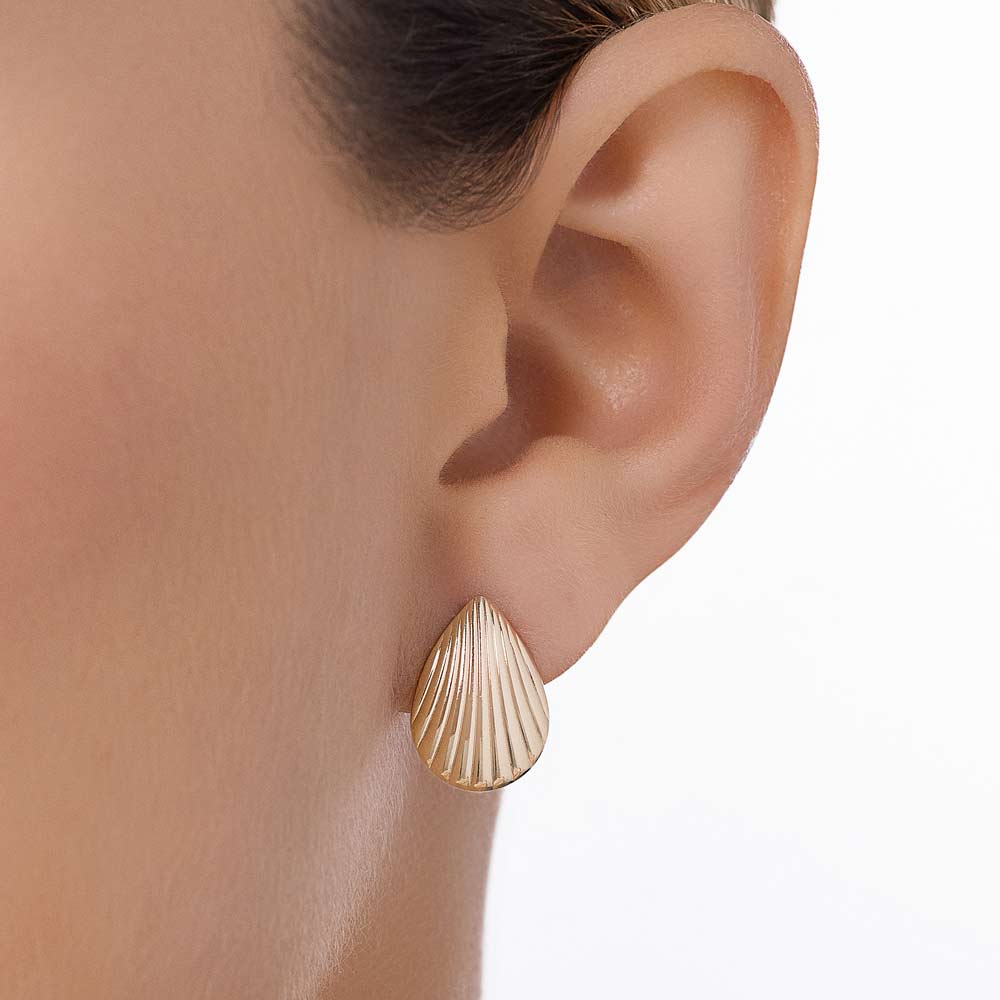 GOLD ANCIENT SHELL STUD EARRINGS