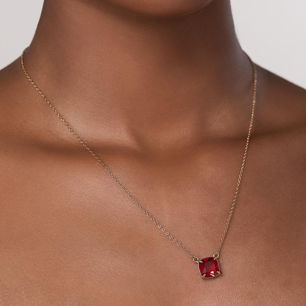 GOLD LA VIE EN ROSE NECKLACE